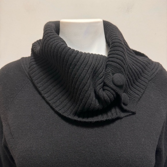Banana Republic Wool Cashmere Turtleneck Sweater Size Medium - Picture 3 of 9
